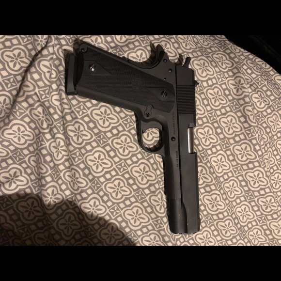 Meet your Posher, Jerry - Picture 5 of 7